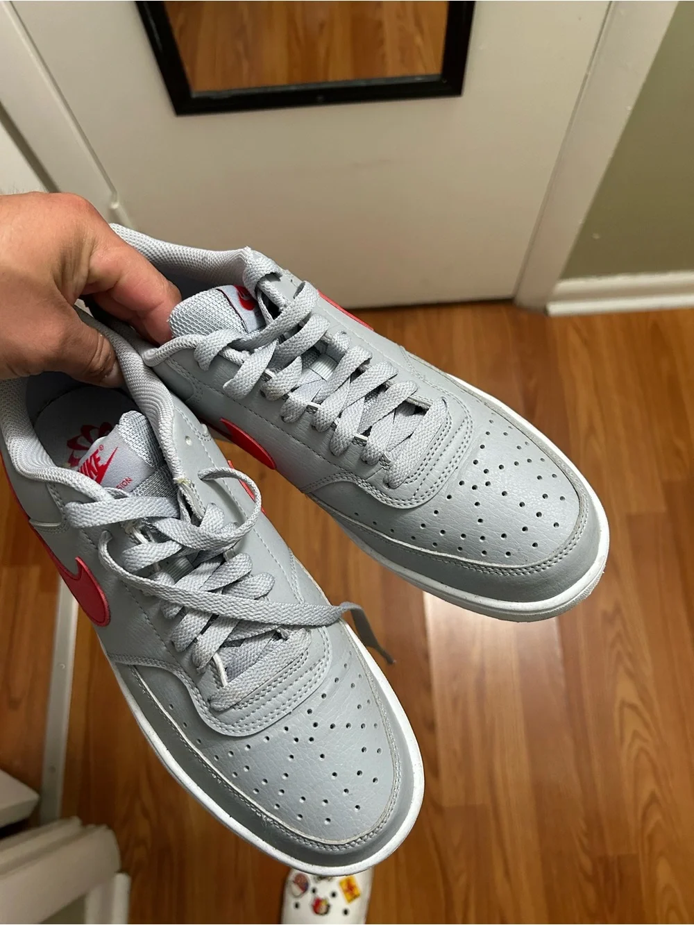 Nike Men's Gray Sneakers with Red Swoosh